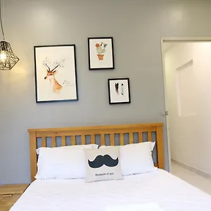  Hostel Long